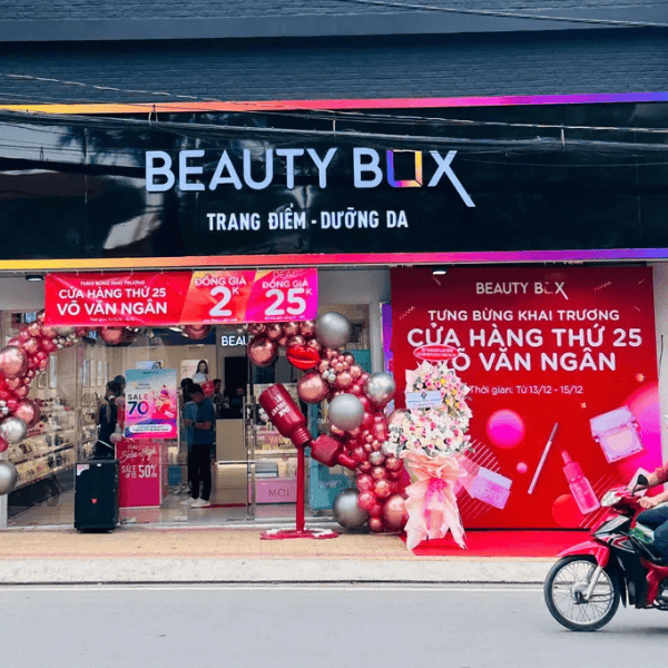 Mở 3 cửa hàng <em>Beauty Box</em> mới